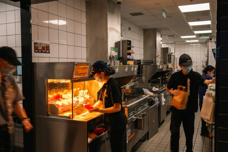 commercial kitchen deep cleaning - industrial kitchen